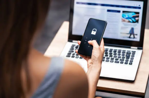 Como colocar uma senha no seu nome de usuário do WhatsApp para impedir que desconhecidos te enviem mensagens