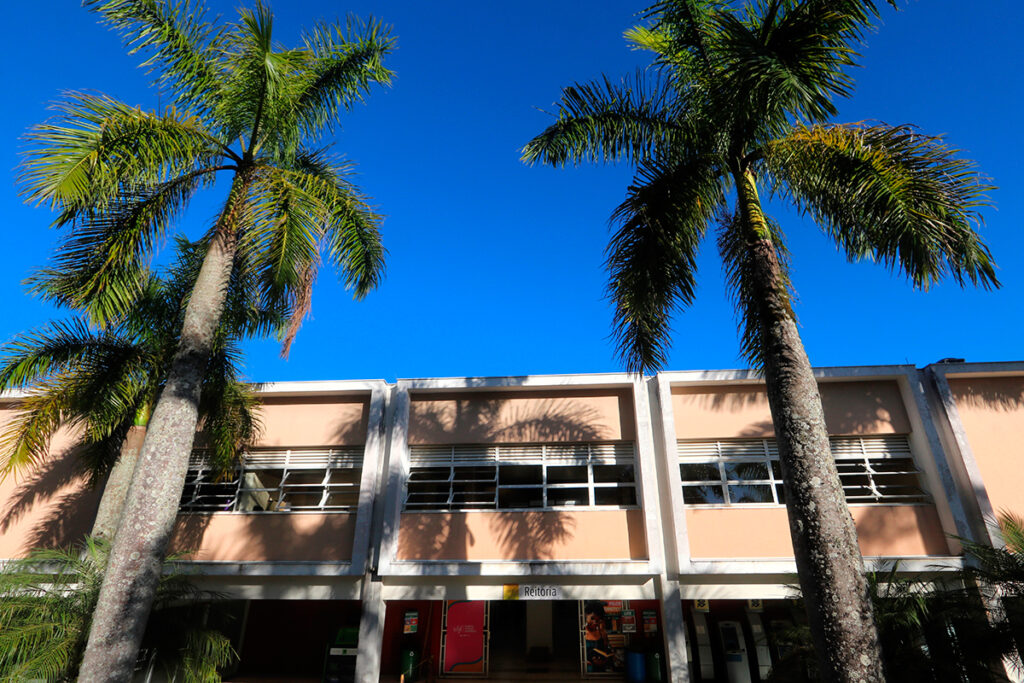 Procult recontrata terceirizados e normaliza atividades culturais da UFJF 2 UFJF adota contratação por RPA para manter funcionamento de espaços culturais
