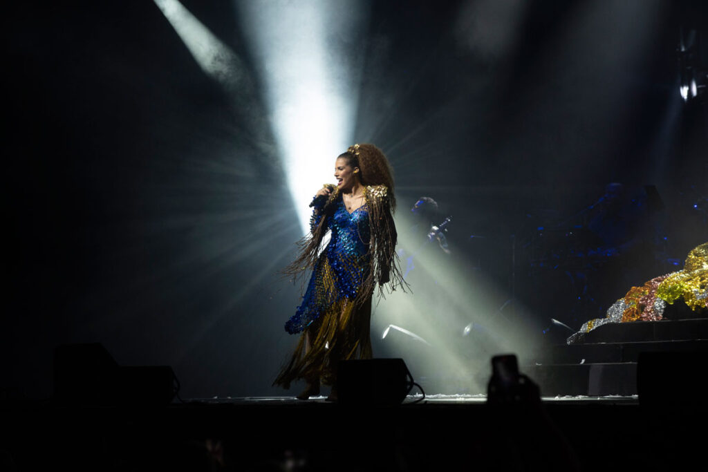 Vanessa da Mata se apresenta em Juiz de Fora no Festival de Inverno e afirma: ‘Sou autora antes de cantora’