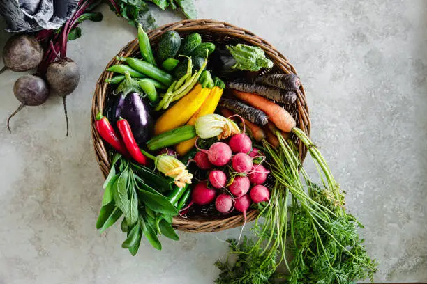 Nem mamão, nem ameixa: nutricionistas apontam o vegetal mais eficaz para o intestino