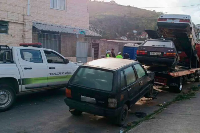 Mais de 500 veículos abandonados já foram retirados das ruas de Juiz de Fora em 2026 1 Mais de 500 veículos abandonados foram removidos das ruas em 2026