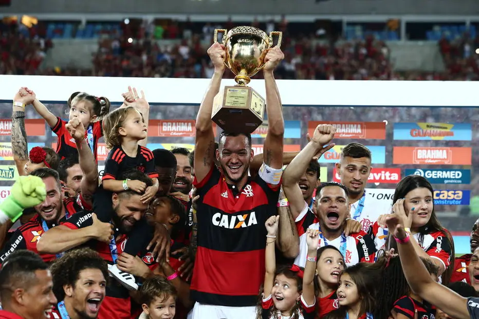 Ex-jogador do Flamengo envolvido em grande polêmica está de volta ao Brasil para jogar a Série B