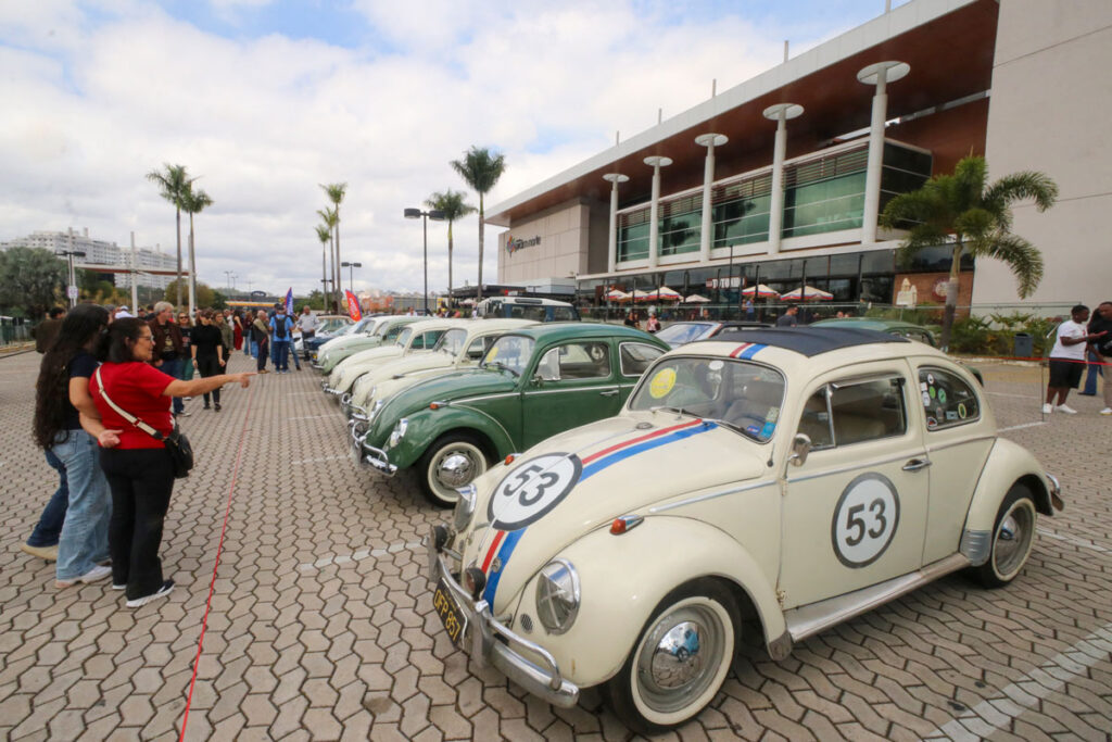 FOTOS: exposição reúne carros antigos de diferentes épocas em Juiz de Fora 1 FOTOS: exposição reúne carros antigos de diferentes épocas em Juiz de Fora