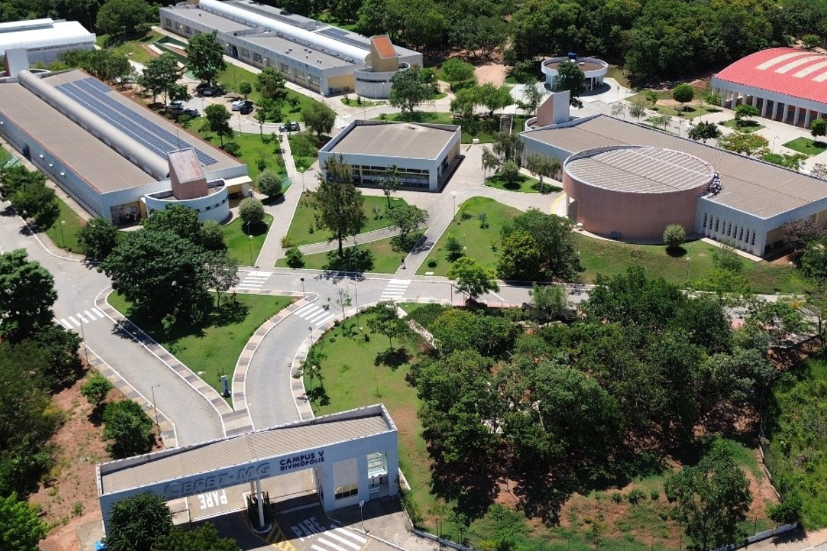 Lula envia novo projeto para transformar Cefet-MG e Cefet-RJ em universidades