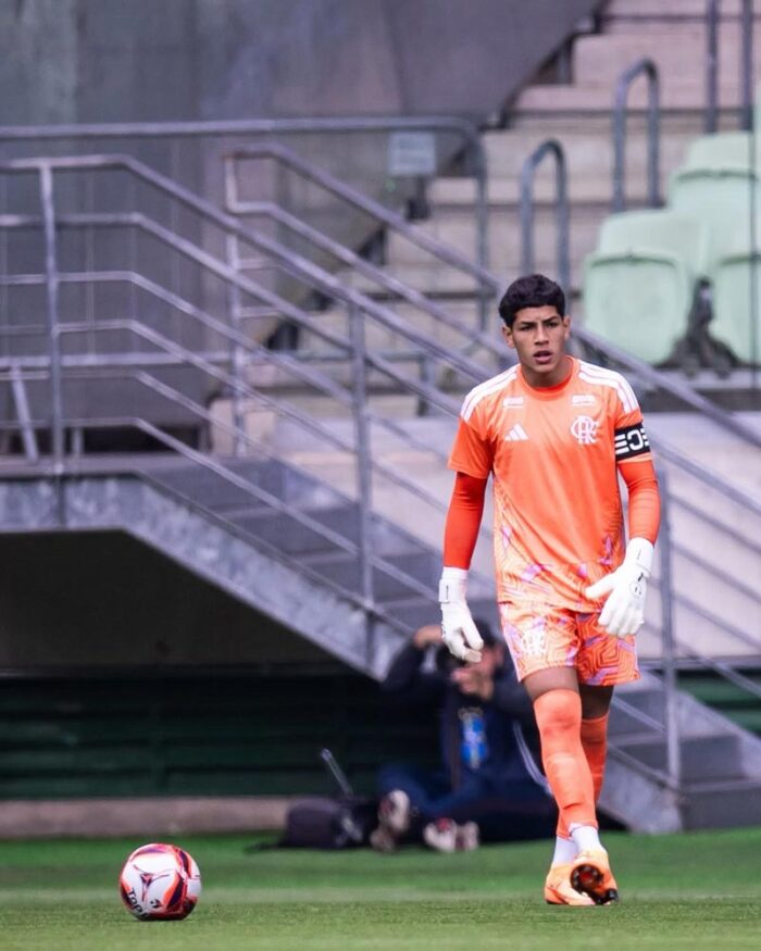 Goleiro juiz-forano do Flamengo é convocado pela segunda vez para a Seleção Brasileira sub-17 1 Goleiro juiz-forano do Flamengo é convocado para Seleção sub-17