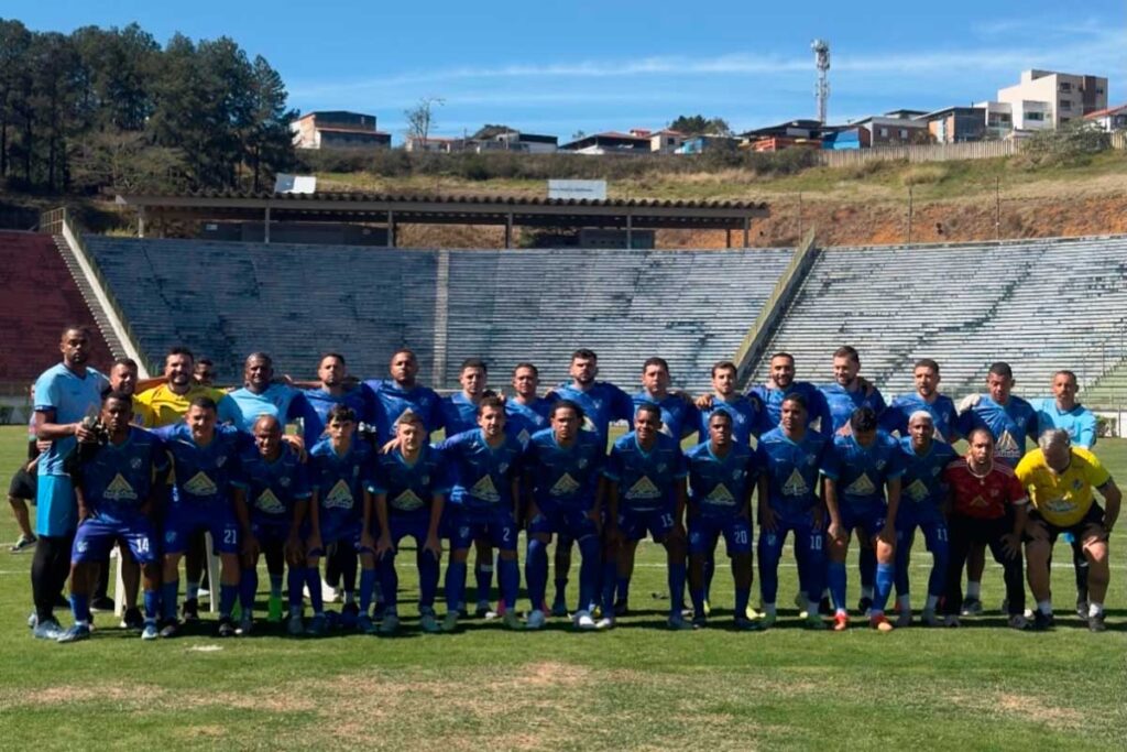 Após empate em 1 a 1, Chacarense é campeão da Copa Regional nos pênaltis 1 Após empate em 1 a 1, Chacarense vence Copa Regional nos pênaltis