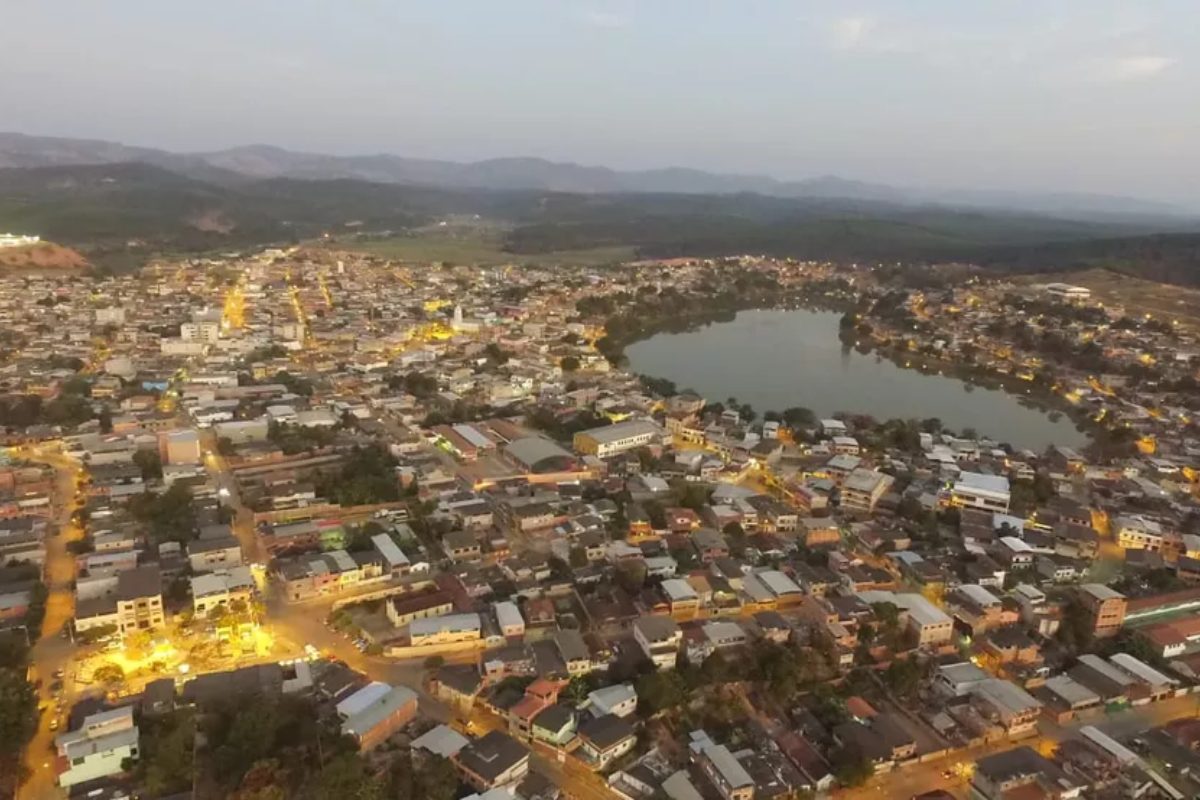 Concurso da Prefeitura de Ipaba oferece 240 vagas com salários de até R$ 5,2 mil