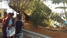 Ônibus cai em ribanceira e deixa 18 feridos na Vila Esperança II 5 vertical acidente vila 4