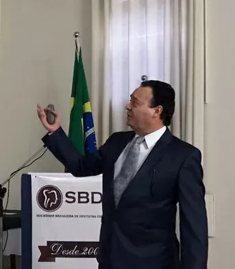 1-Mauro-Cruz