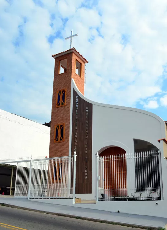 Primeira capela dedicada a Santo Antônio será reinaugurada 1 capela interna olavo