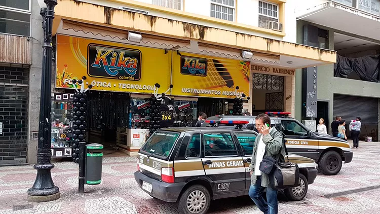 Rede de óticas de JF é suspeita de sonegar mais de R$ 1 milhão 1 kika dentro fernando