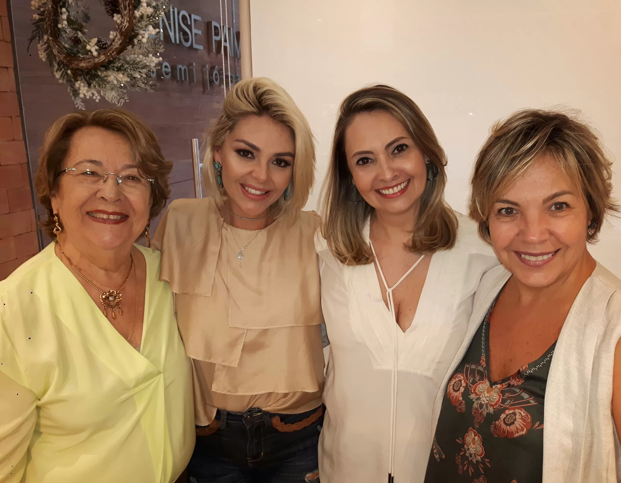 Sávio Marcolini, 'pole position' da Smart Fit na cidade entre Mariana Ximenes e Felipe Cardoso 4 Martha Mendes Moreira, Larissa Lessa, Denise Paiva e Jael Pifano em festa recente