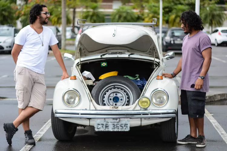 De Juiz de Fora para o Pará: dupla cruza o país de Fusca 1 Fusca 2 Fayne Ferrari UFJF