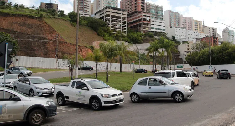 (Foto: Fernando Priamo) rotatória1