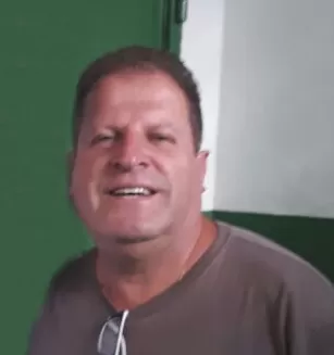 Flávio Villela 240117 SEM RESOLUÇÃO E DESFOCADA