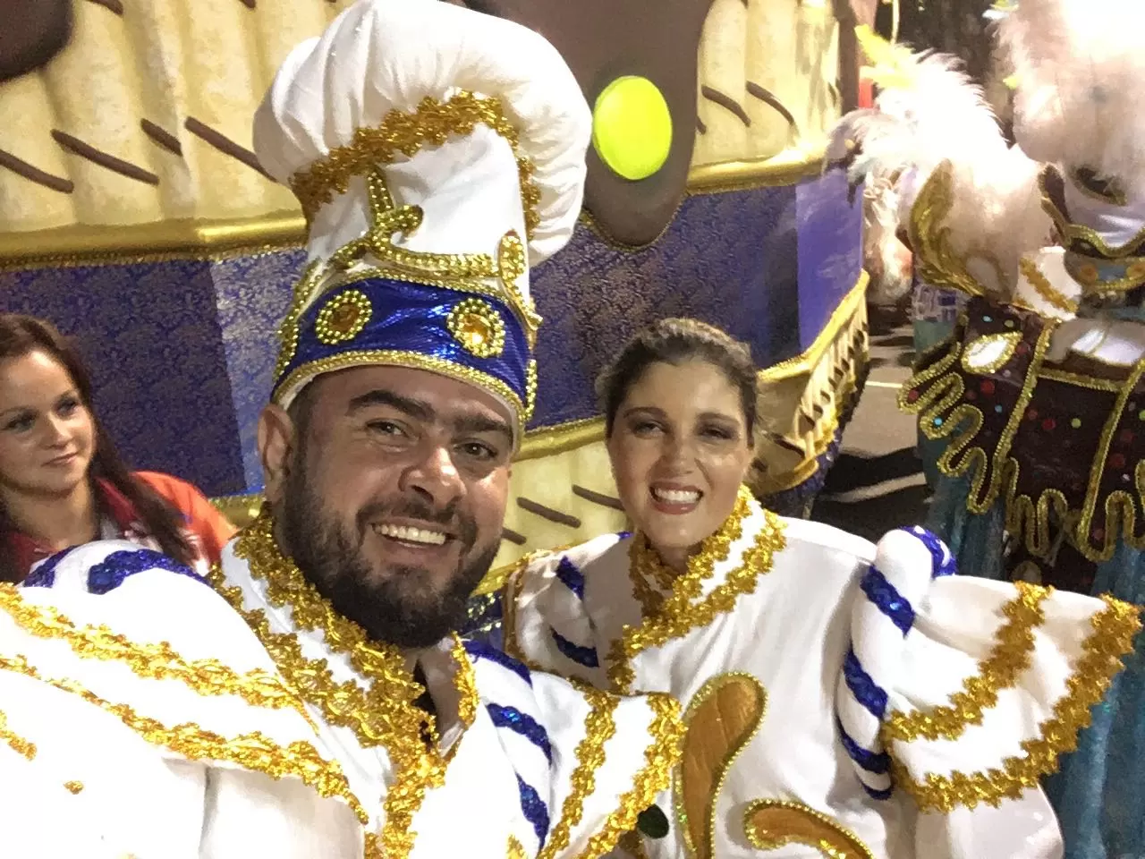 Pablo-Oazen-e-Francesca-Imbroinise-150218-carnaval-na-União-da-Ilha.jpg