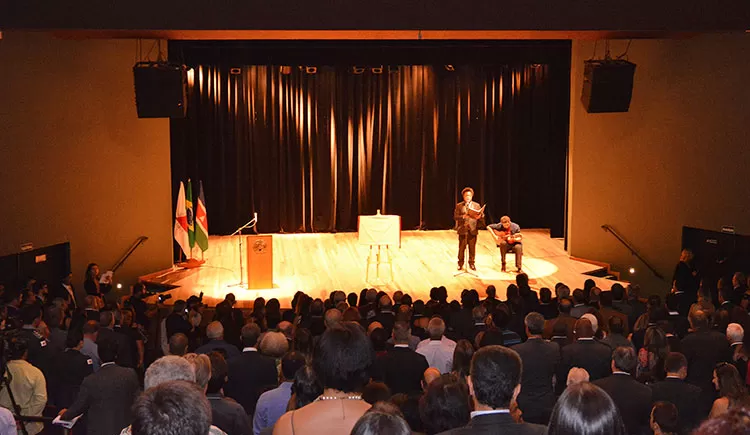 Teatro Paschoal Carlos Magno é inaugurado com presença de autoridades 3 inauguracao teatro