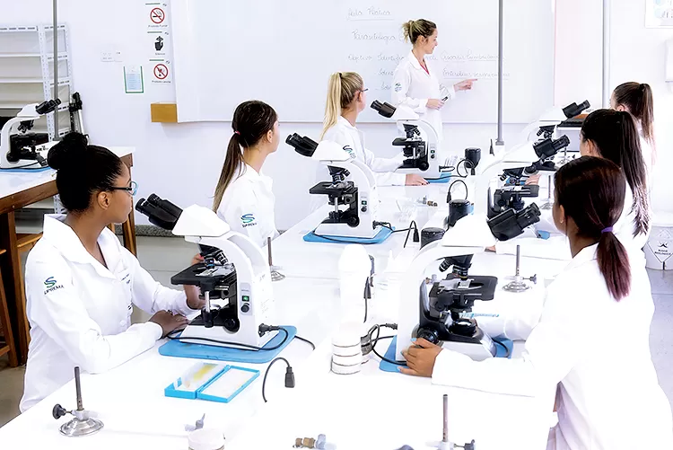 Ranking da saúde destaca Suprema em nível nacional 5 02 Farmacia