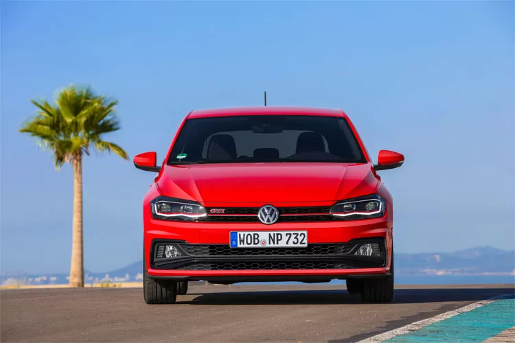 Volkswagen Polo GTI ganha potência e se aproxima do Golf 1 2. Polo GTI
