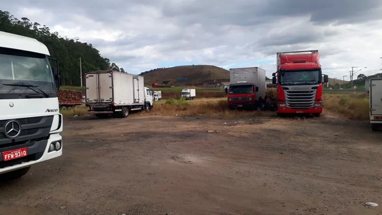Greve dos caminhoneiros termina em Juiz de Fora 1 Pátio greve samuel