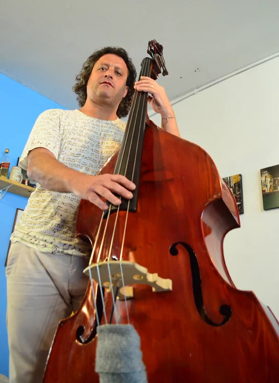 Hérmanes Abreu apresenta mini orquestra de jazz em show nesta terça-feira (15) 2 dudulimaolavo
