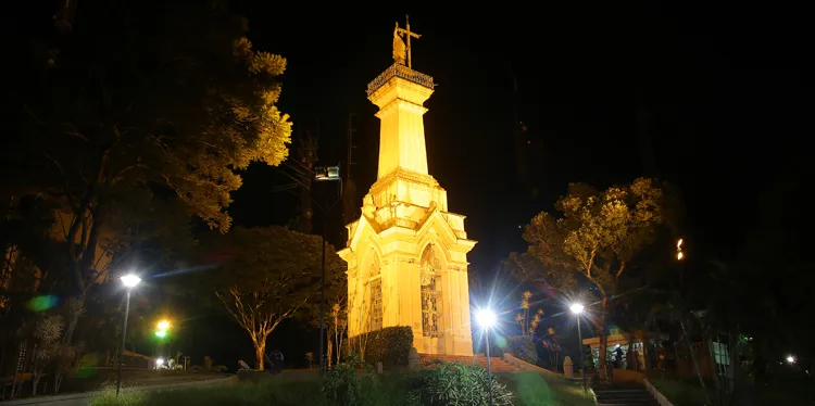 Prédio da Funalfa ganha iluminação especial para o Maio Amarelo 2 maio amarelo fernando 31
