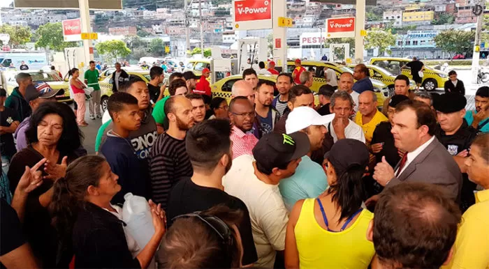 Procon de JF monitora postos contra possível abuso nos preços dos combustíveis 1 procon dentro leo