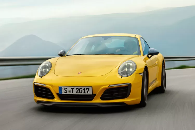 Porsche volta aos primeiros 911 com a versão Carrera T 1 2. Porsche