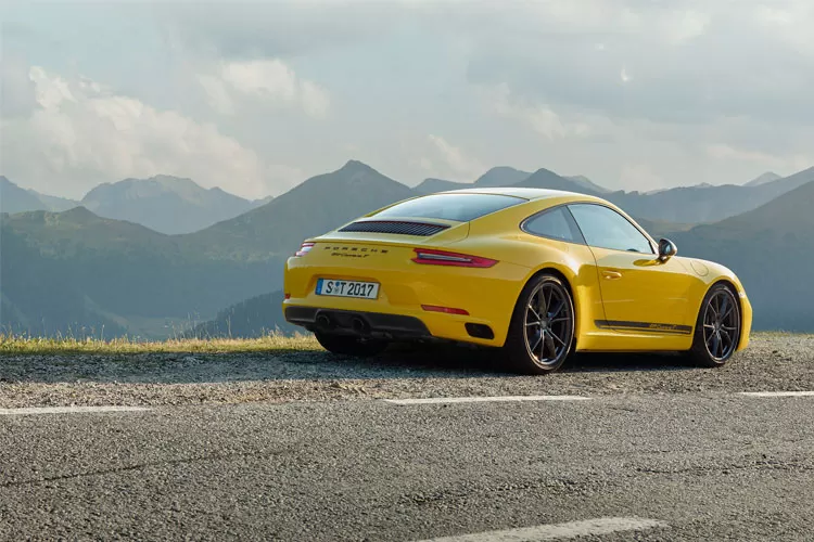 Porsche volta aos primeiros 911 com a versão Carrera T 2 6. Porsche