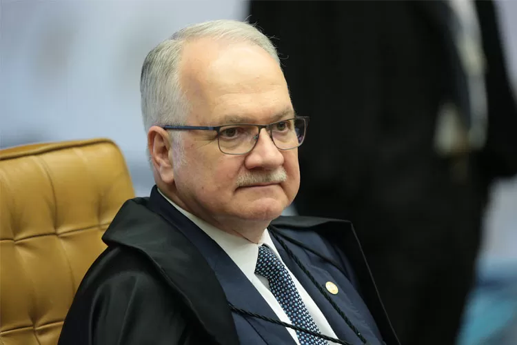 Sindicatos de trabalhador perdem até 80% da receita 4 Fachin