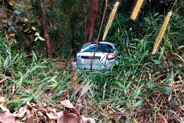 Trio desaparecido é encontrado morto em ribanceira às margens da BR-040 1 acidente ressaquinha PRF