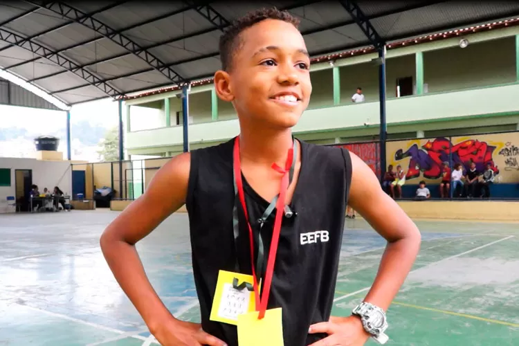 Escola promove aula de Educação Física com materiais adaptados e reciclados 3 EEFB 3