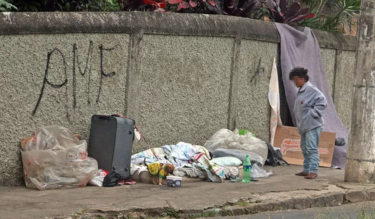 Atritos entre moradores de rua e vizinhança refletem falta de políticas públicas 4 moradores de rua felipe