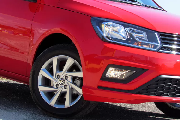 Volkswagen-Gol-com-câmbio-automático