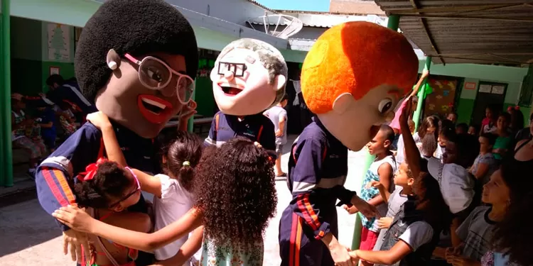 Crianças ganham tarde de Natal no Furtado de Menezes 1 natal samu 11