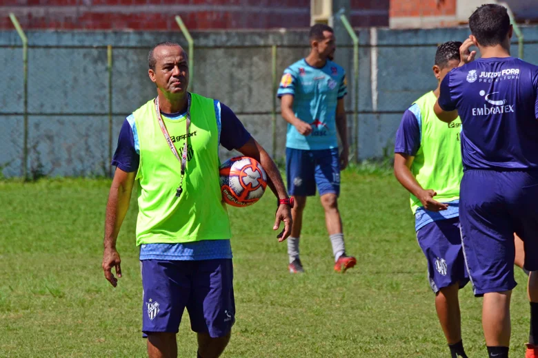 Aílton define time, e Tupi faz primeiro jogo-treino da pré-temporada 2 tupi 11
