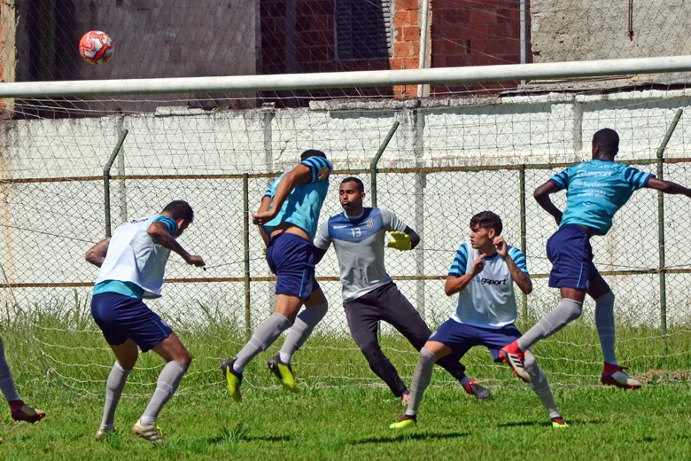 Aílton define time, e Tupi faz primeiro jogo-treino da pré-temporada 1 tupi interna