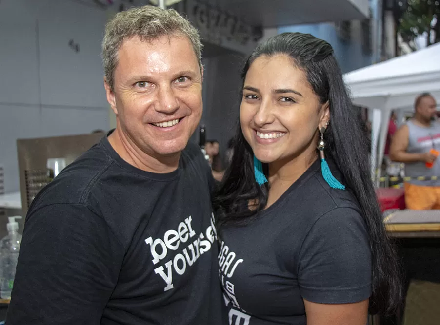 Júlia Horta, nova Miss Minas Gerais Be Emotion 2 Marcos Villas Boas e Rachel Mockdeci no bloco Batuquedelas, na Praça Agassis Foto: Guilherme Ovídio