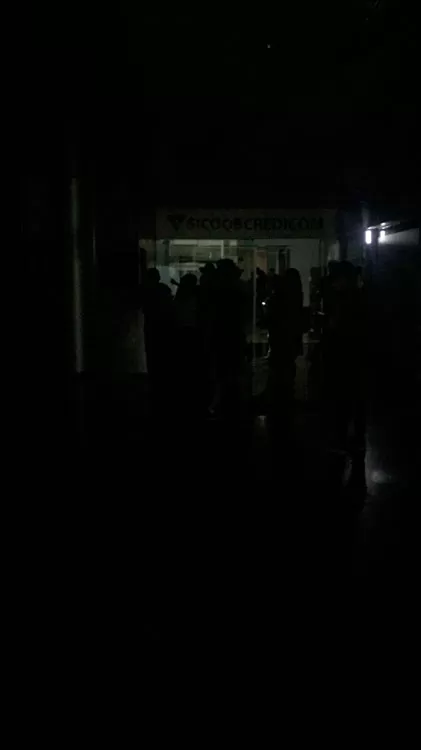 Juiz de Fora volta a ficar sem energia elétrica na tarde desta terça-feira 1 falta de luz by Marcella Marques