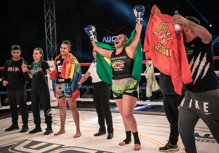 Fiona perto de disputar cinturão no maior evento de kickboxing da América 1 esp Fiona foto Nicole Bocaz