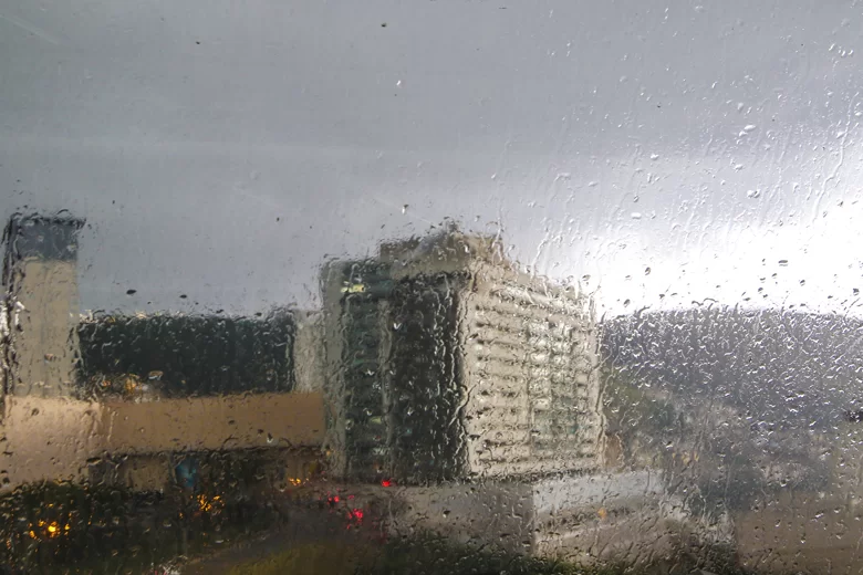Pancada de chuva e ventos de 60km/h marcam início de semana em JF 1 tempo priamo interna