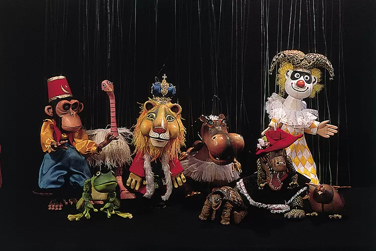 Grupo Giramundo leva seus bonecos ao Central 1 giramundo carnaval dos animais Divulgação