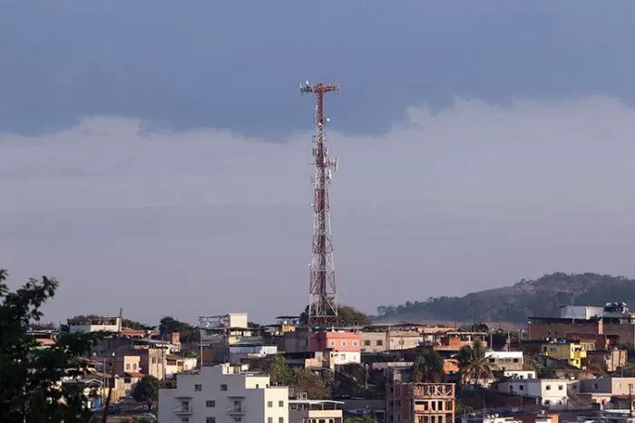 Oi não alcança parâmetros de qualidade da Anatel em JF 1 antena