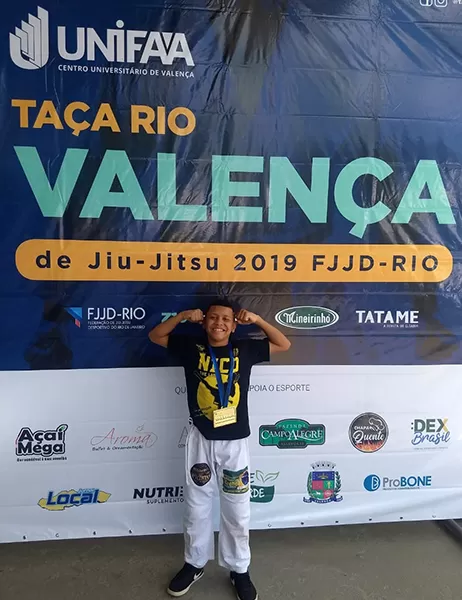 Torneio infantil de kickboxing reúne 64 jovens na Praça CEU 1 esp kickboxing nico foto arquivo pessoal interna