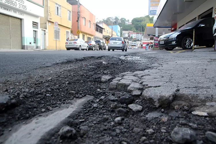 Prefeitura de Juiz de Fora inicia recuperação asfáltica de quatro ruas 2 ruas asfaltadas by fernando priamo