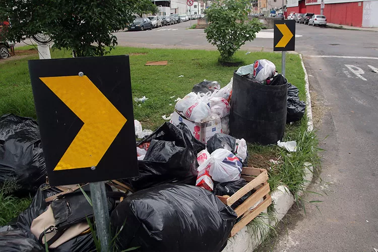Rua Josué de Queirós Santa Terezinha