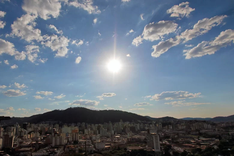 calor com baixa umidade do ar em juiz de fora
