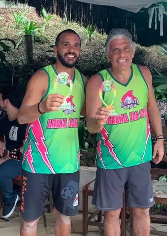 Maurício Carvalho e Juarez Loures venceram o campeonato de futevôlei no Estrela Sul Foto: Aline Bastos