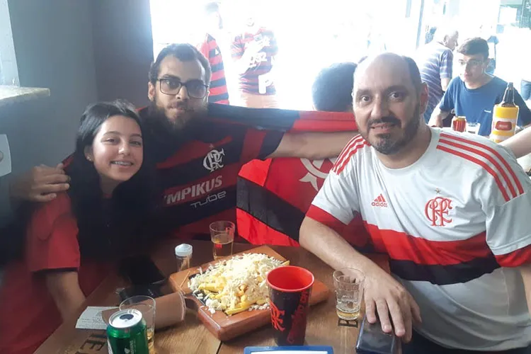 Não faltou torcida vermelha e preta em JF 5 familia maragon