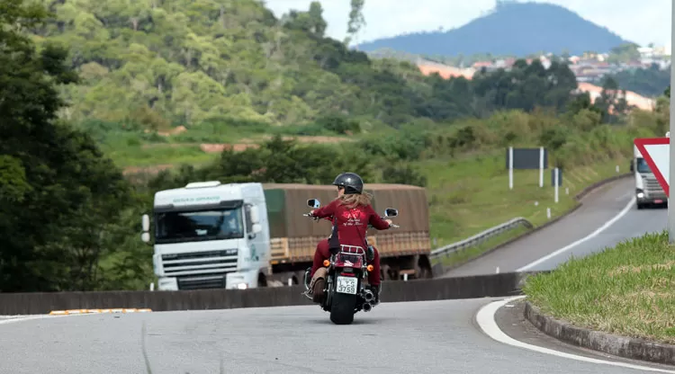 Mulheres motociclistas viajam o mundo para mostrar sua força 3 harleyra by fernando priamo